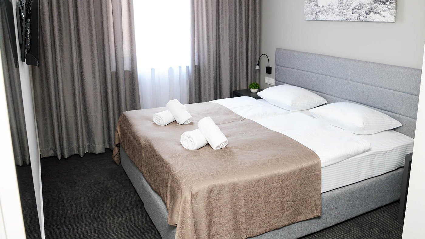 Apartman s 1 spavaćom sobom i balkonom